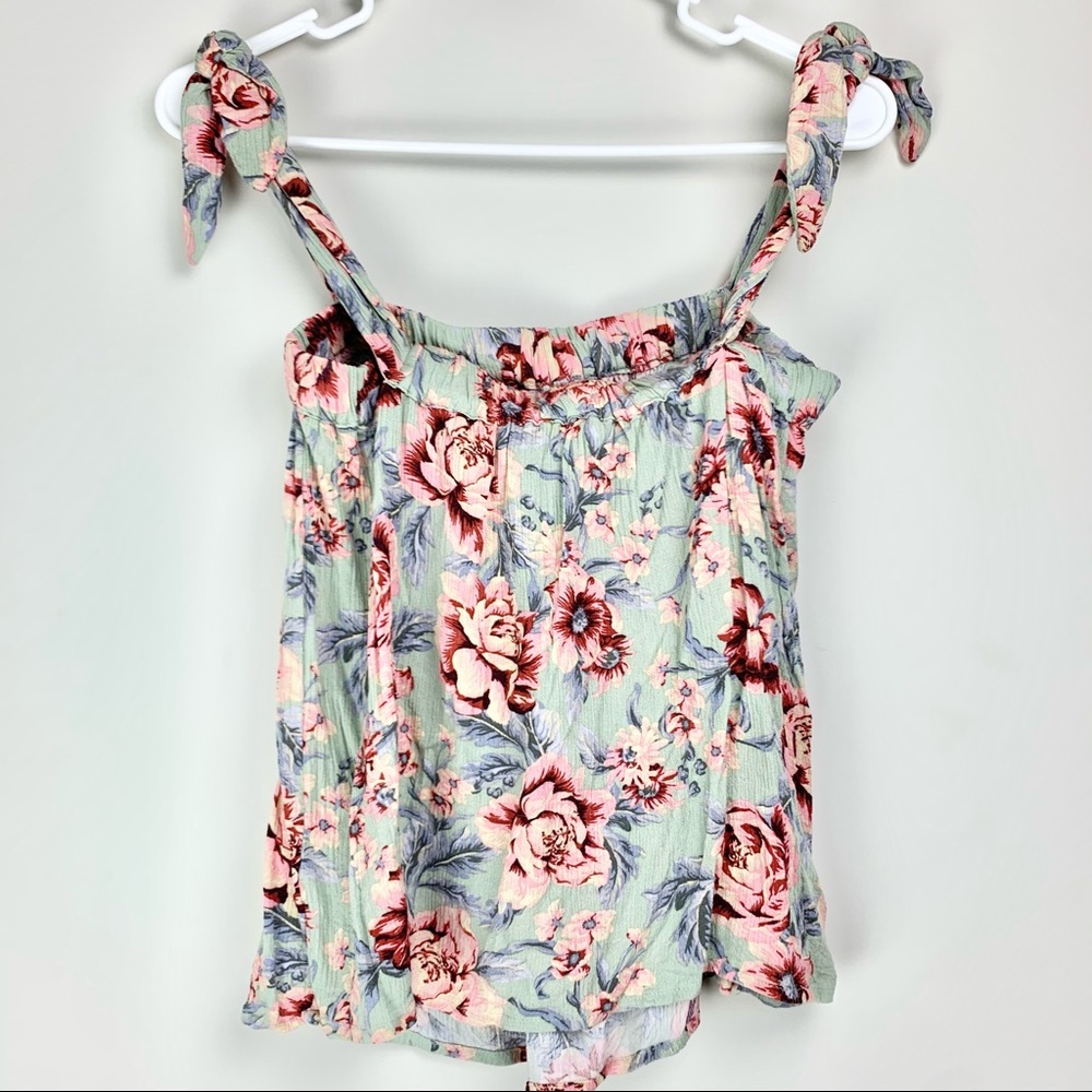 American Eagle Over the Shoulder Floral Blouse
